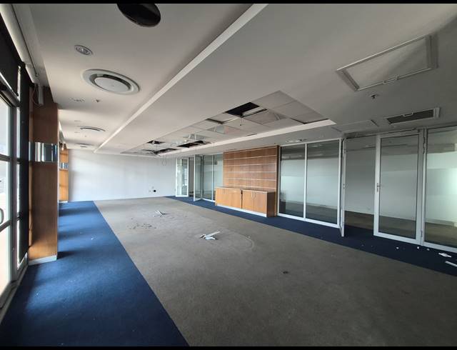 1,597M² OFFICE TO LET IN SANDTON CENTRAL